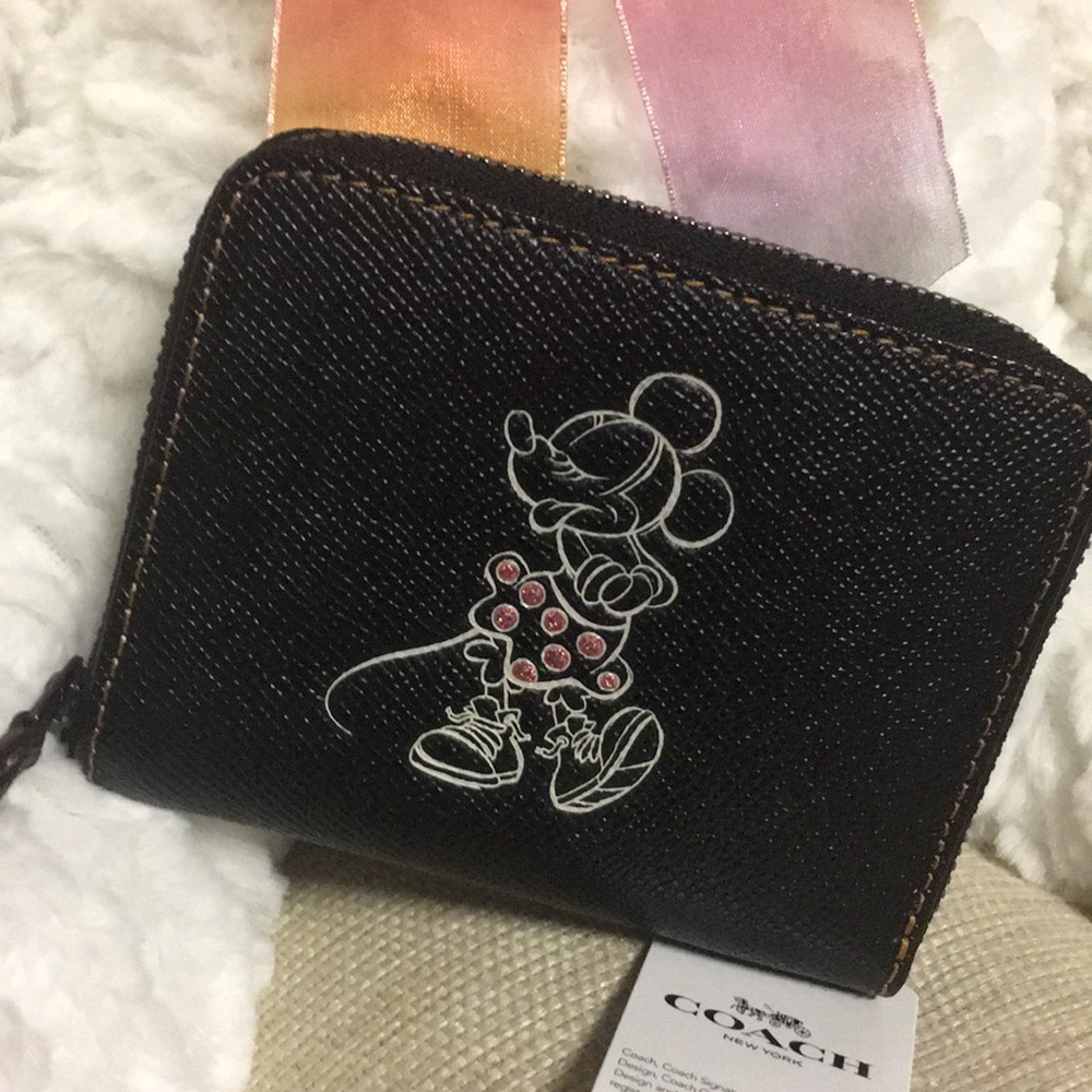 COACH SMALL ZIP AROUND WALLET MINNIE MOUSE MOTIF